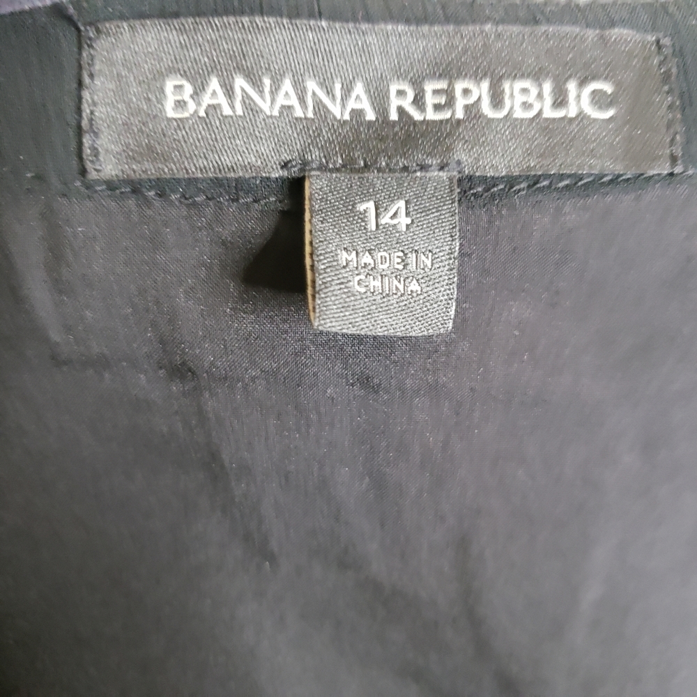 Banana Republic Chiffon Solid Pleated Sleeveless … - image 5